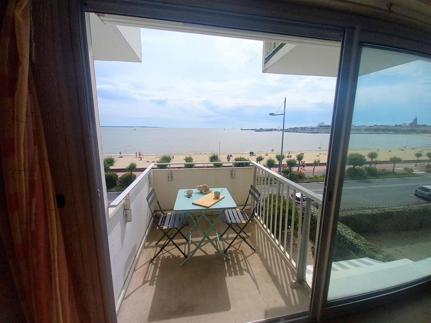 Royan - Vue Mer Pour Cet Appartement Face A La Plage - Grande Conche Exteriör bild