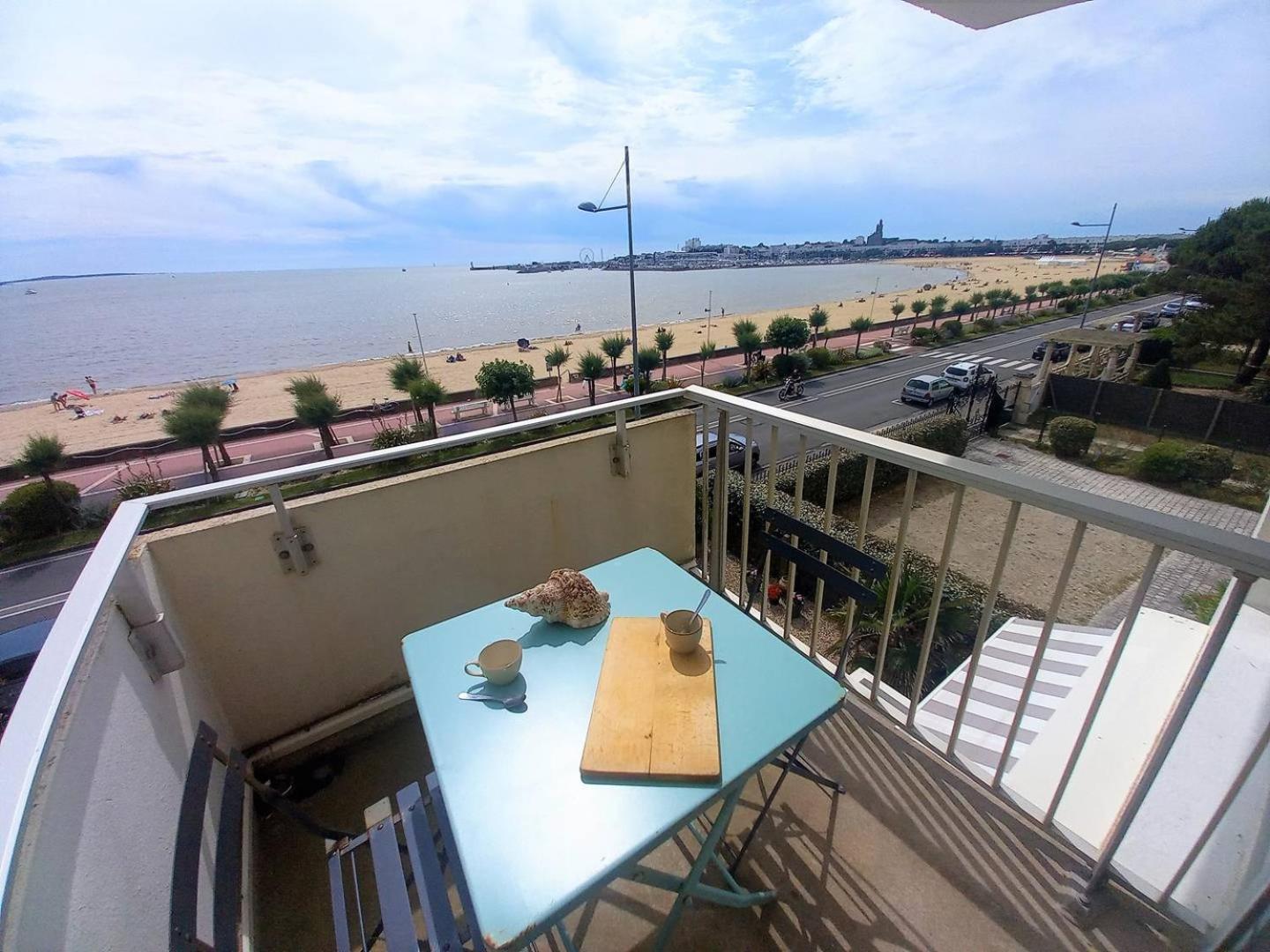 Royan - Vue Mer Pour Cet Appartement Face A La Plage - Grande Conche Exteriör bild