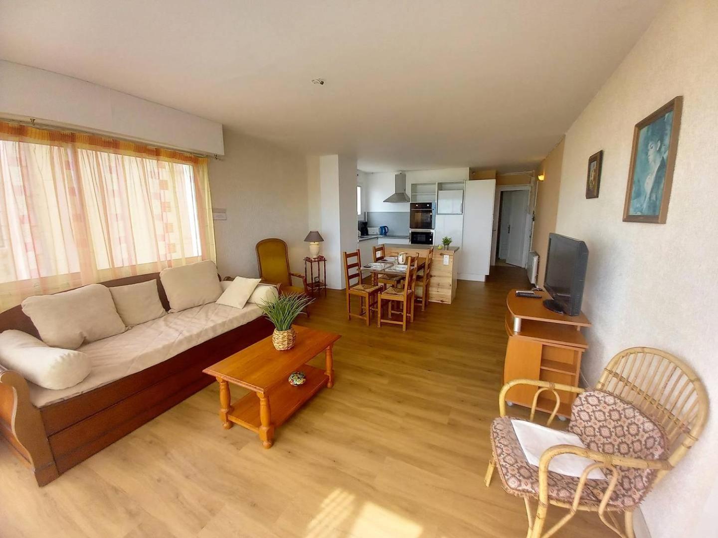 Royan - Vue Mer Pour Cet Appartement Face A La Plage - Grande Conche Exteriör bild