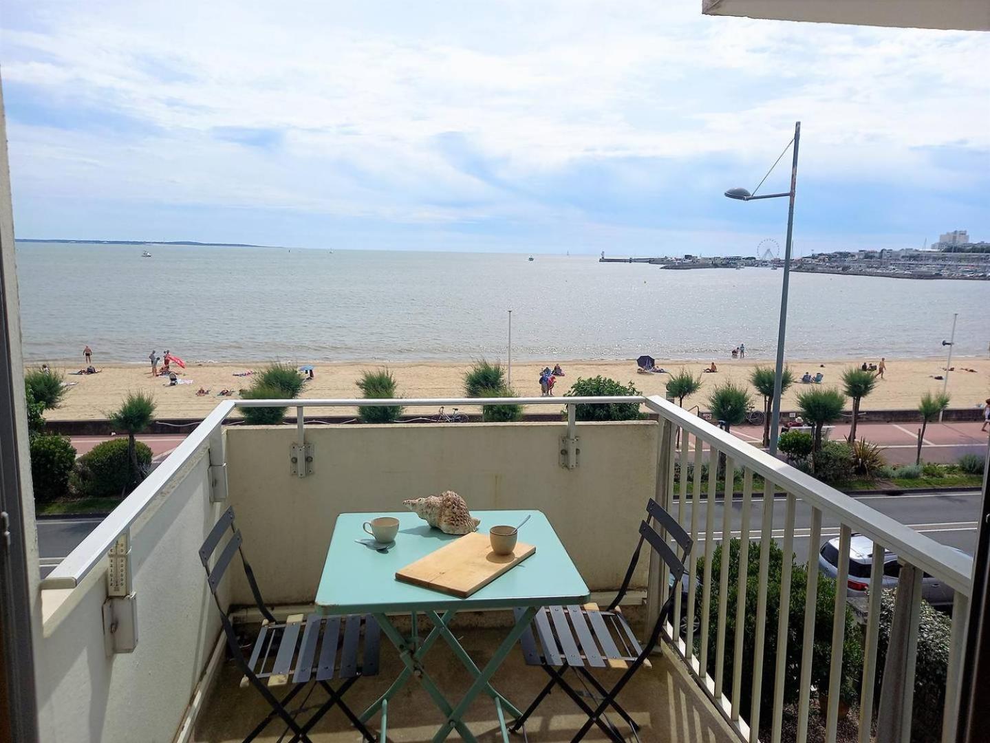 Royan - Vue Mer Pour Cet Appartement Face A La Plage - Grande Conche Exteriör bild